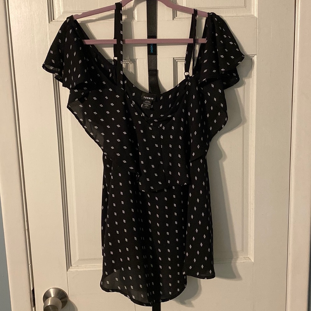 Torrid shirt size 1